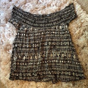Mossimo • Tribal Patterned Off the Shoulder Top
